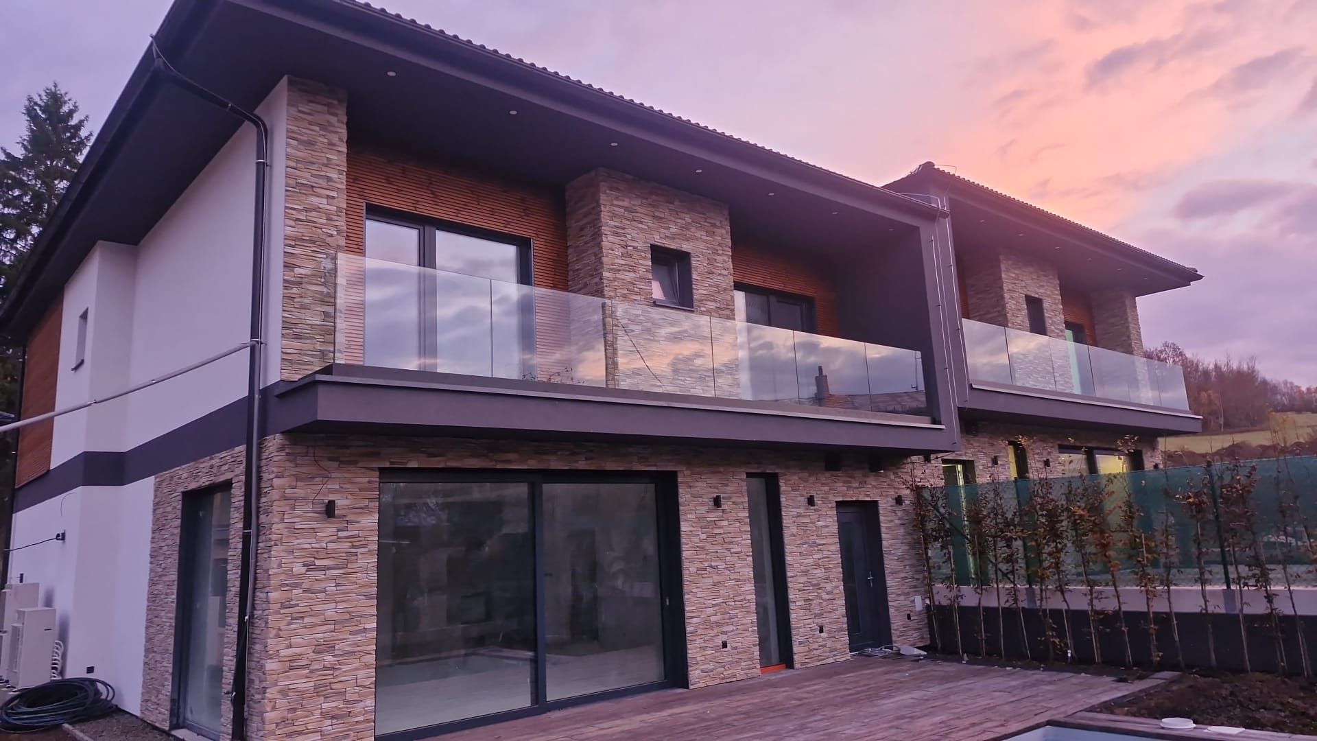 Skleněné zábradlí